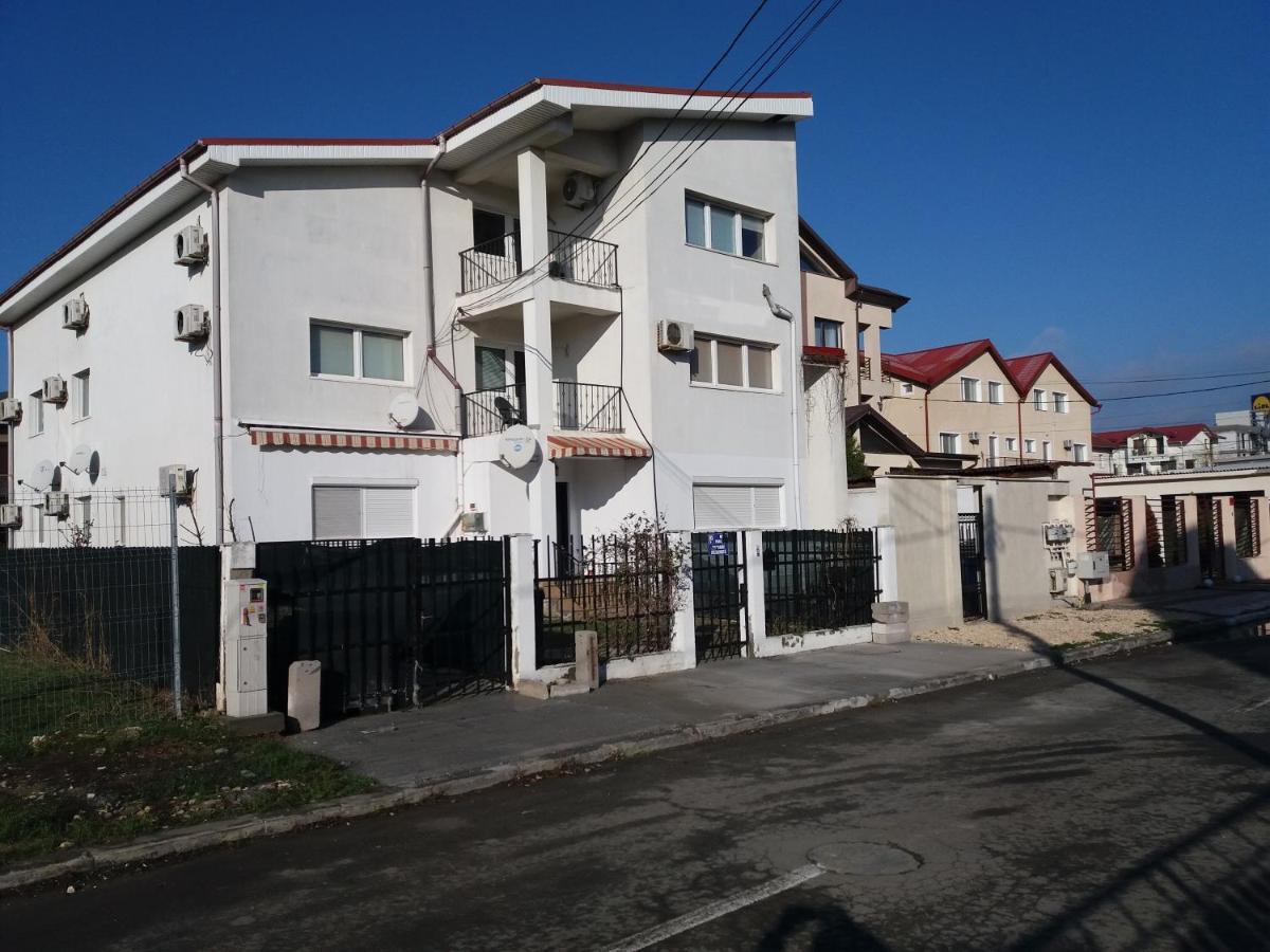 Kamino Mamaia Nord Apartment นาโวดาริ ภายนอก รูปภาพ