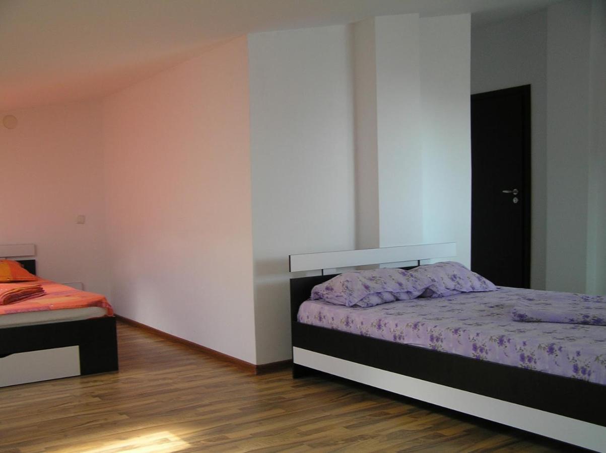Kamino Mamaia Nord Apartment นาโวดาริ ภายนอก รูปภาพ